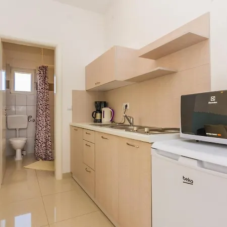 Lejlighed Lovely In With Kitchen